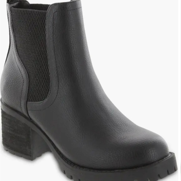 Black MIA Jonna Lug Sole Chelsea Boot Size 7.5 - Picture 1 of 2